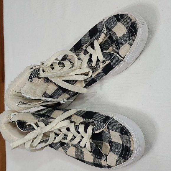 Tommy Bahama Womens Sneakers Black White Plaid Laces Zips Faux Fur Trim Sz 7.5 - Picture 12 of 12